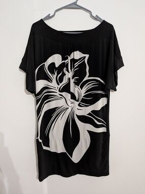 White House Black Market Black and White Floral Midi Dress